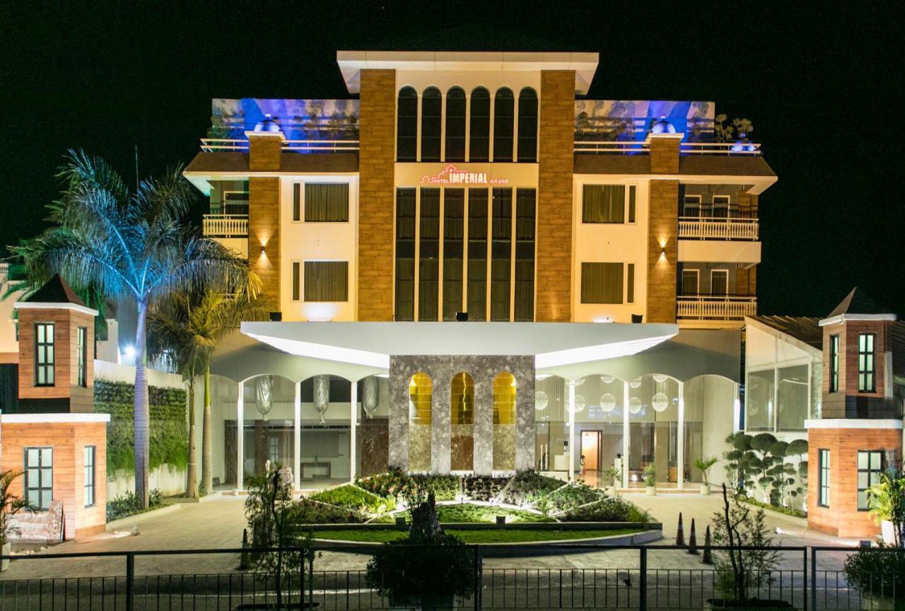 فندق The Imperial Grand اوجاين المظهر الخارجي الصورة