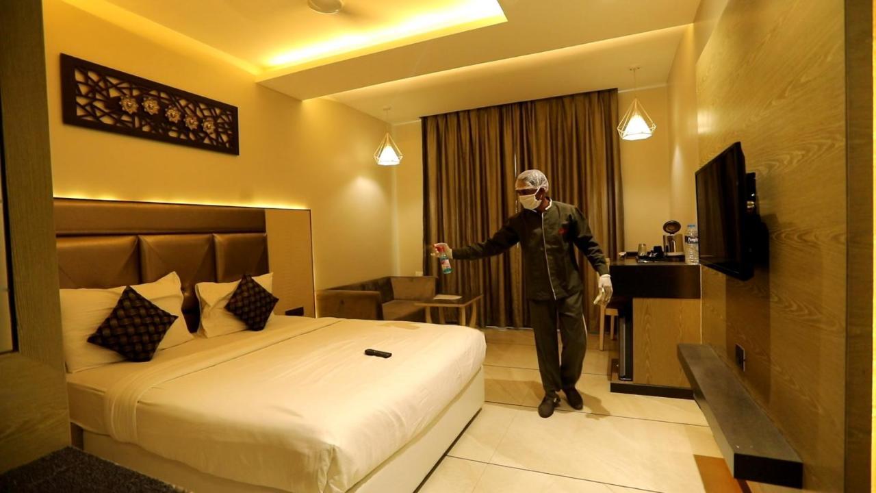 فندق The Imperial Grand اوجاين المظهر الخارجي الصورة